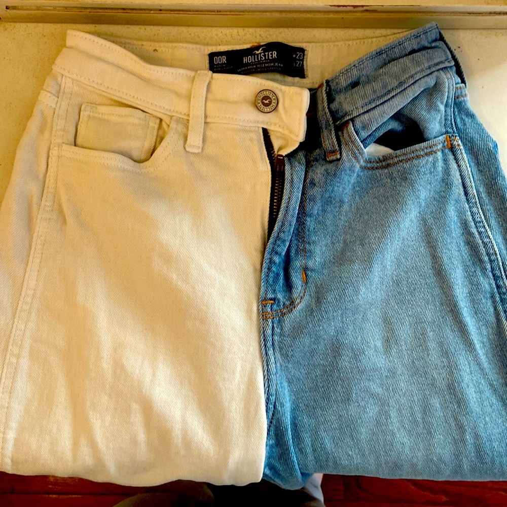 Hollister two tone, blue and white denim jeans. Yea high rise mom jeans.